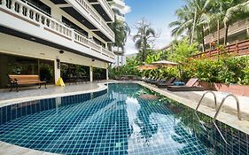 Patong Central Residence And Apartment
